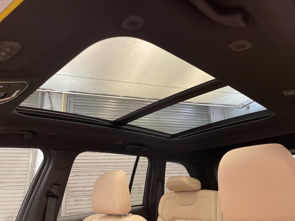 new 2025 Jeep Grand Cherokee car, priced at $41,553