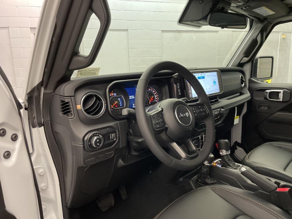 new 2025 Jeep Gladiator car, priced at $45,061