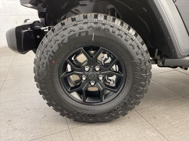 new 2025 Jeep Wrangler car, priced at $48,417