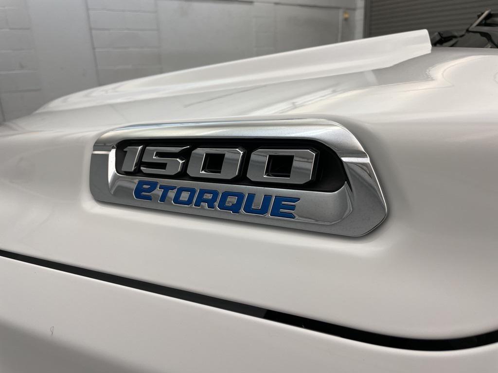 new 2025 Ram 1500 car, priced at $40,722