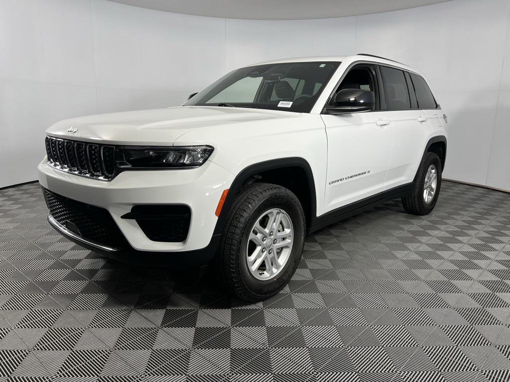 used 2024 Jeep Grand Cherokee car, priced at $28,973