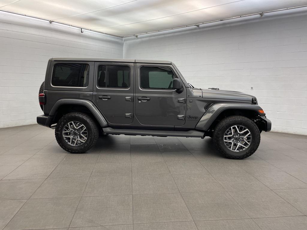 new 2025 Jeep Wrangler car, priced at $46,935