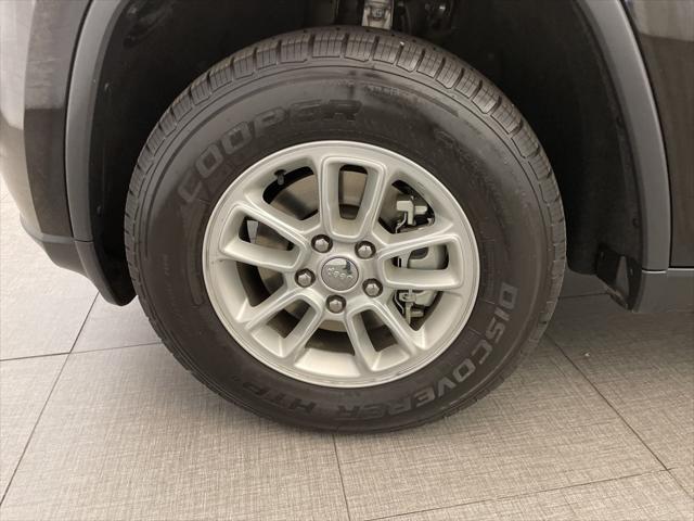 used 2020 Jeep Grand Cherokee car, priced at $19,573