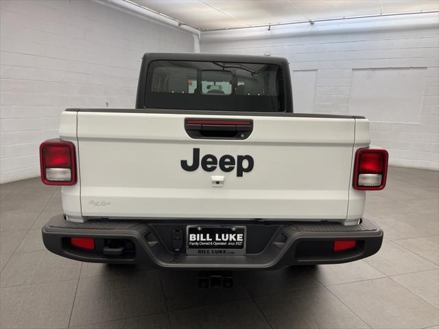 new 2025 Jeep Gladiator car, priced at $39,322