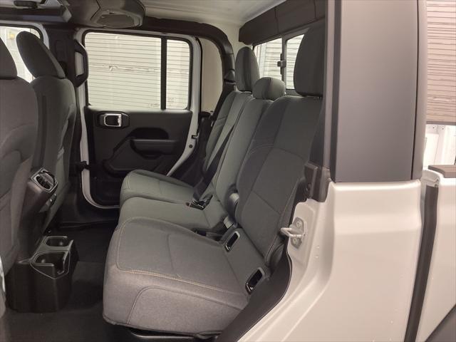 new 2025 Jeep Gladiator car, priced at $39,322