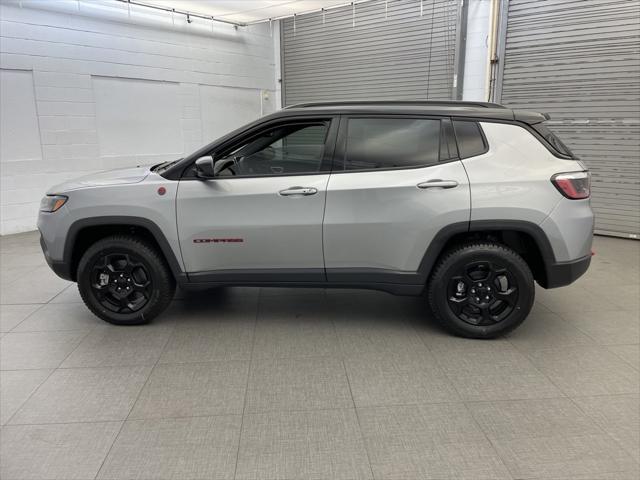 new 2024 Jeep Compass car, priced at $29,995