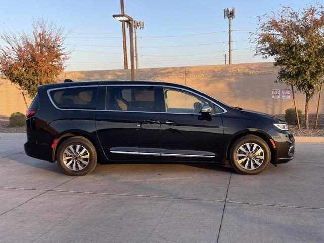 used 2023 Chrysler Pacifica Hybrid car, priced at $38,973