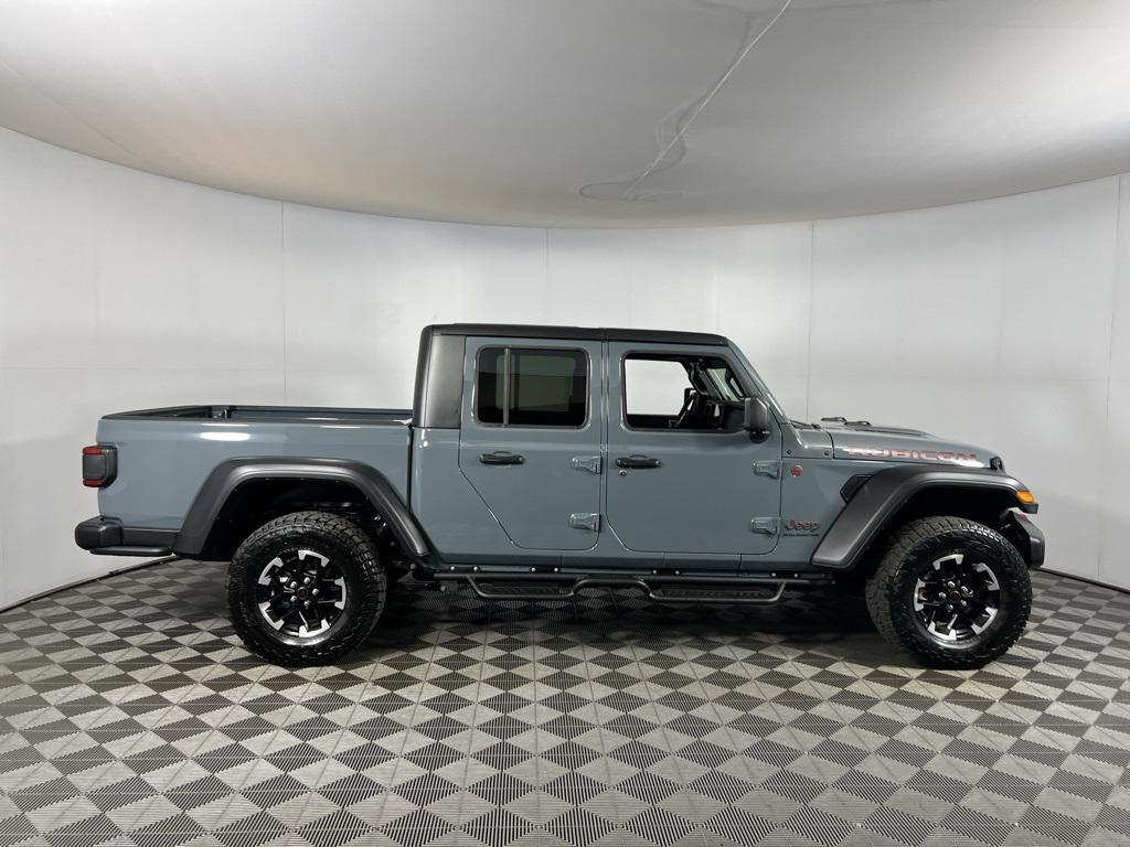used 2024 Jeep Gladiator car, priced at $43,173