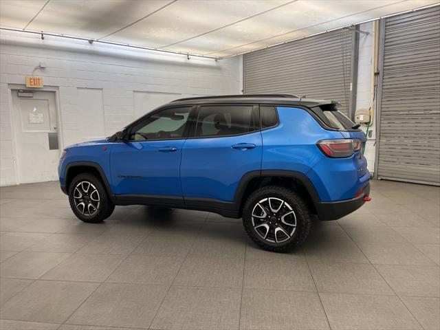 new 2025 Jeep Compass car, priced at $33,461