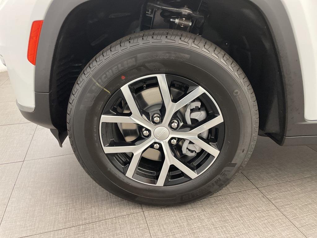 new 2025 Jeep Grand Cherokee L car, priced at $38,643