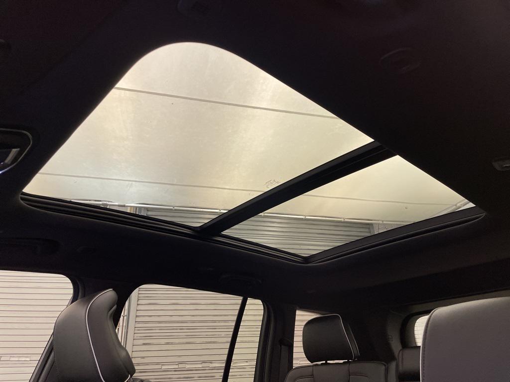 new 2025 Jeep Grand Cherokee car, priced at $53,456