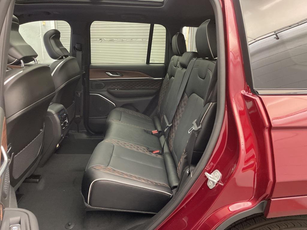 new 2025 Jeep Grand Cherokee car, priced at $53,456