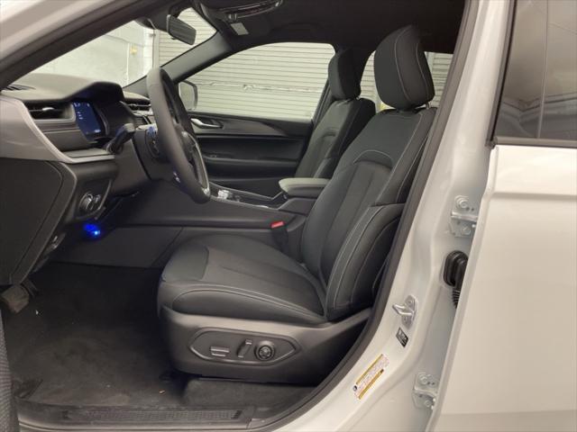 new 2025 Jeep Grand Cherokee L car, priced at $36,411