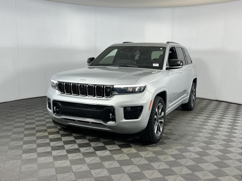 used 2024 Jeep Grand Cherokee car, priced at $44,875