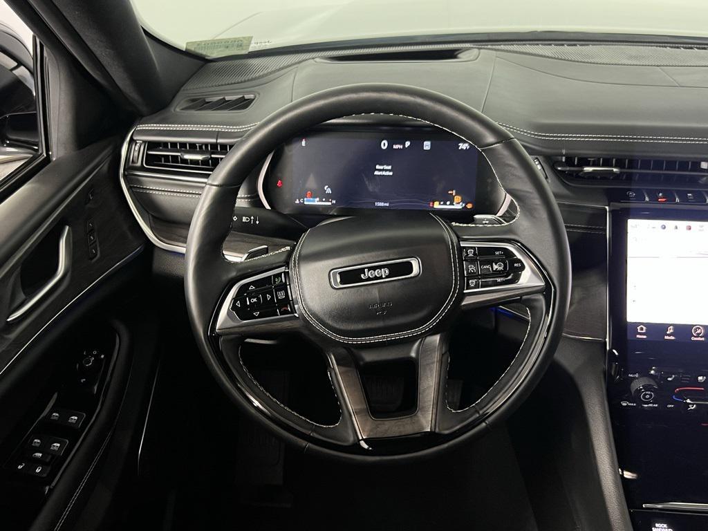used 2024 Jeep Grand Cherokee car, priced at $44,875