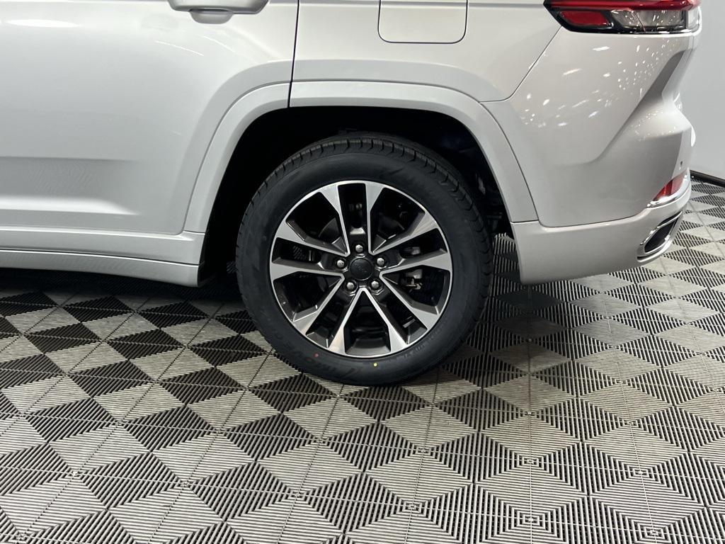 used 2024 Jeep Grand Cherokee car, priced at $44,875