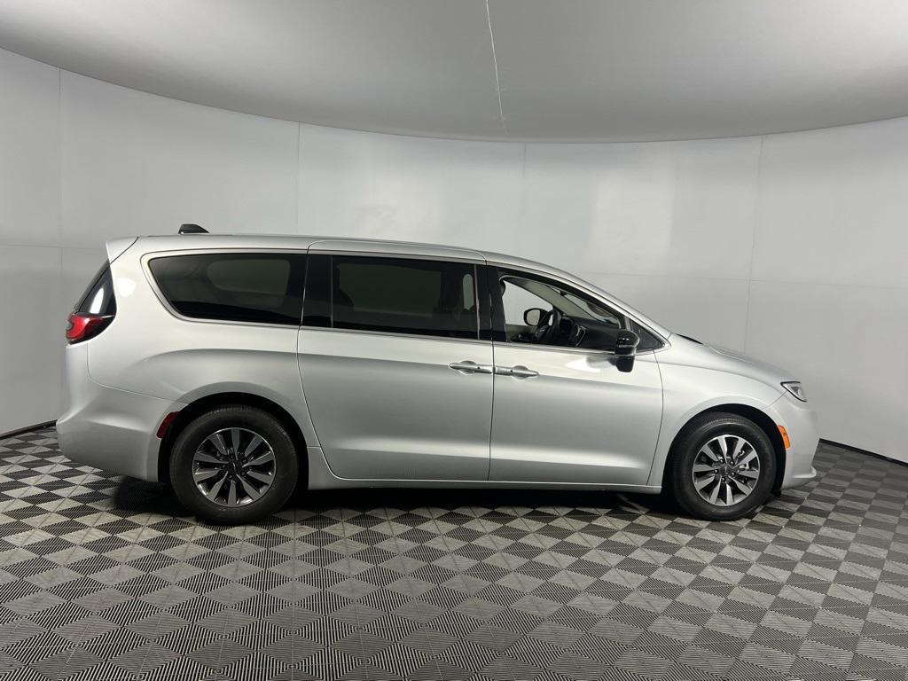 used 2024 Chrysler Pacifica Hybrid car, priced at $28,573