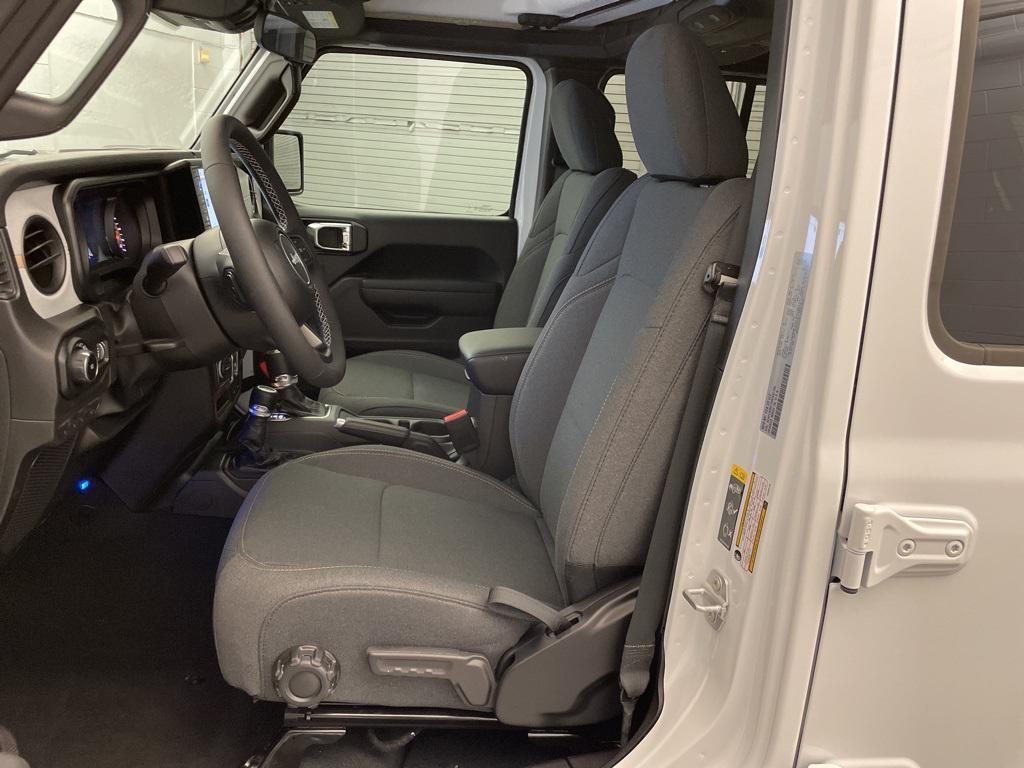 new 2025 Jeep Wrangler car, priced at $43,790