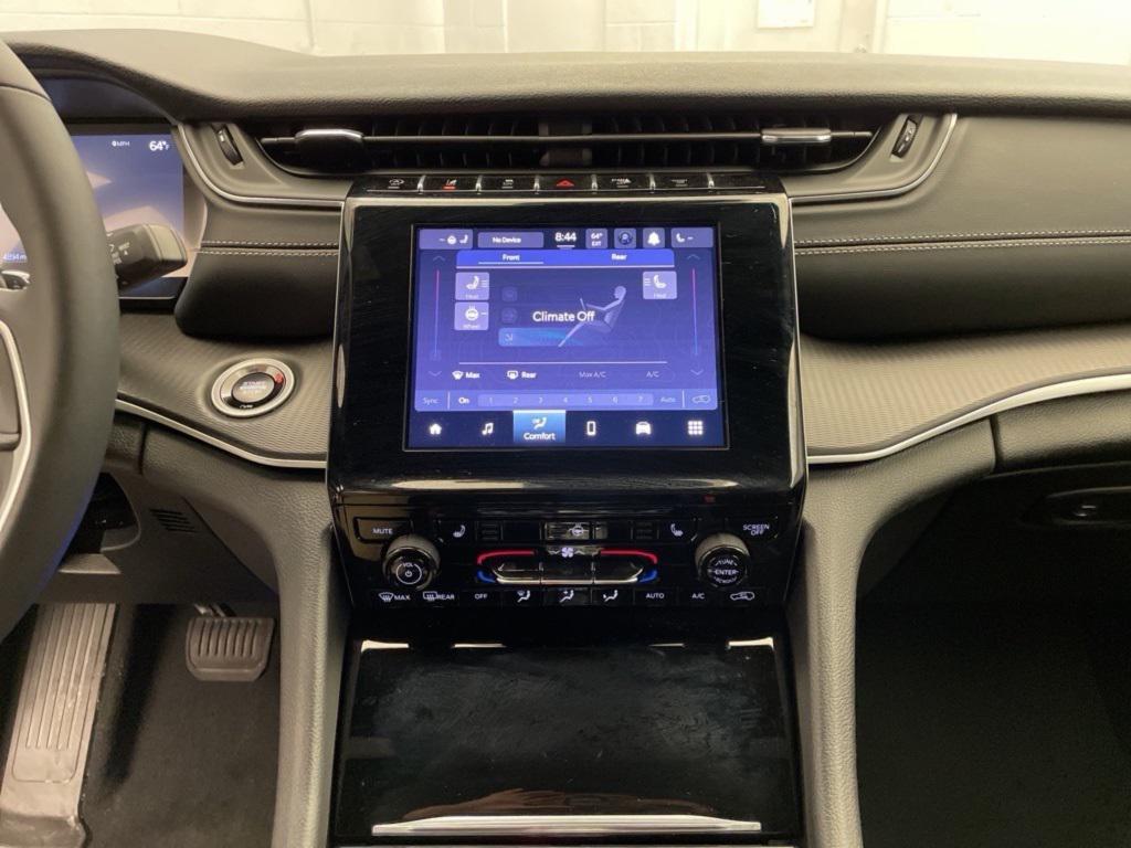 new 2025 Jeep Grand Cherokee L car, priced at $38,628