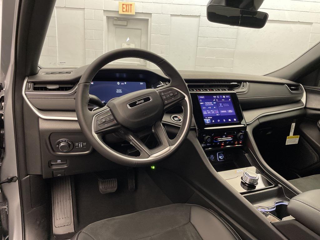 new 2025 Jeep Grand Cherokee L car, priced at $38,628