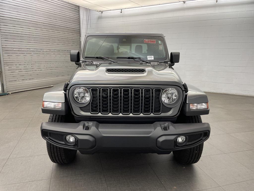 new 2025 Jeep Gladiator car, priced at $38,334