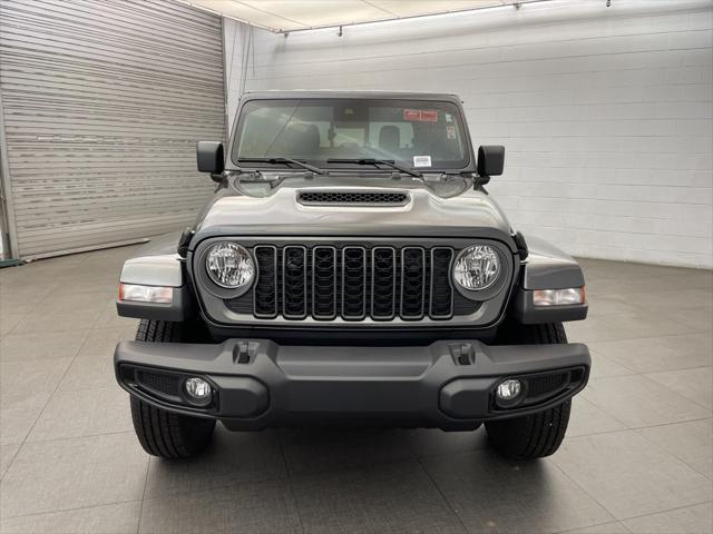 new 2025 Jeep Gladiator car, priced at $42,084