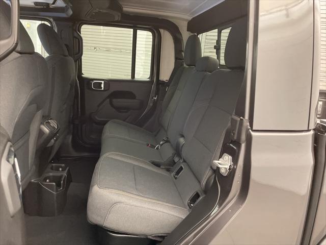 new 2025 Jeep Gladiator car, priced at $42,084