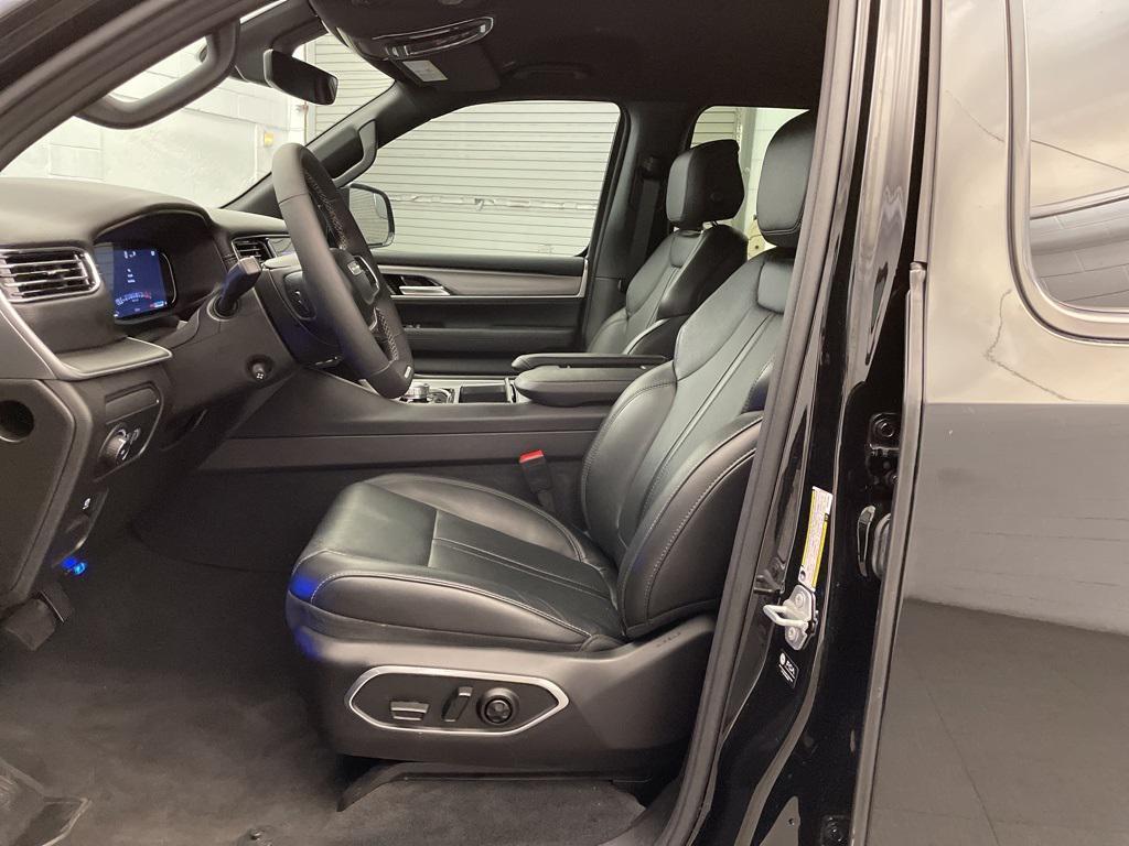 new 2025 Jeep Wagoneer car, priced at $54,189