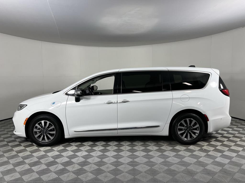 used 2023 Chrysler Pacifica Hybrid car, priced at $34,573