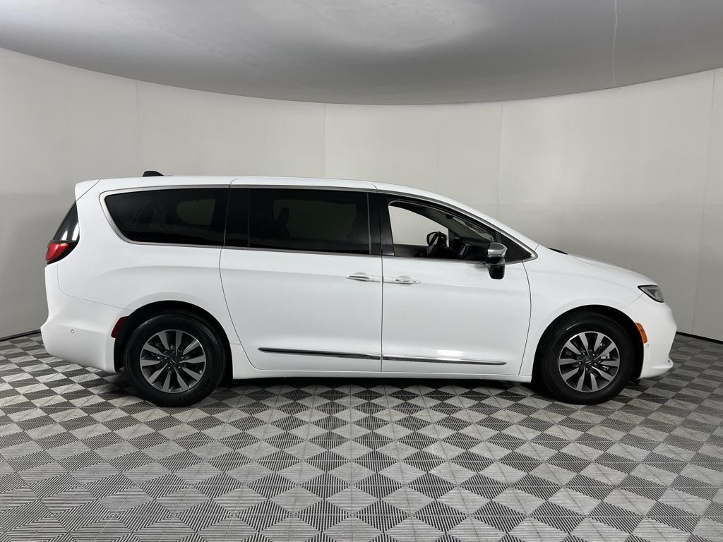used 2023 Chrysler Pacifica Hybrid car, priced at $34,573