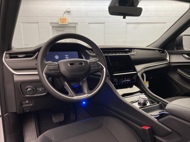 new 2025 Jeep Grand Cherokee car, priced at $34,112