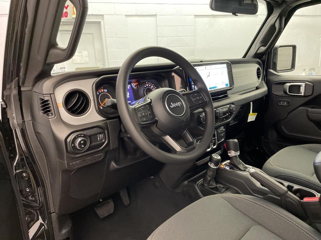 new 2025 Jeep Gladiator car, priced at $35,527