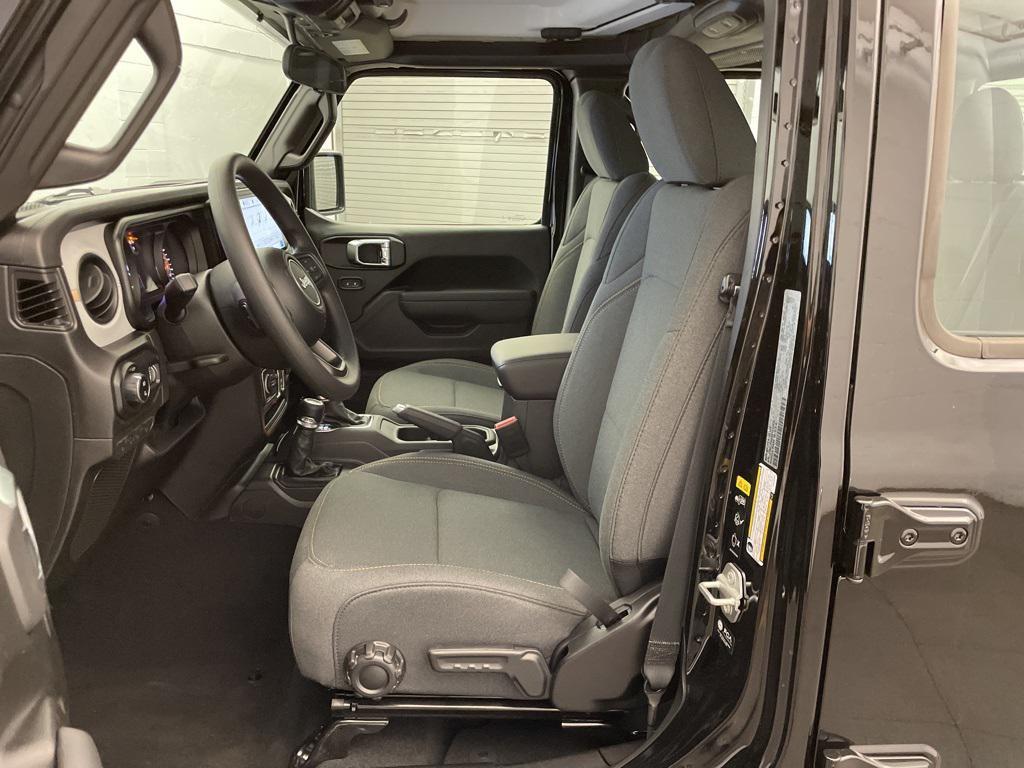 new 2025 Jeep Gladiator car, priced at $35,527