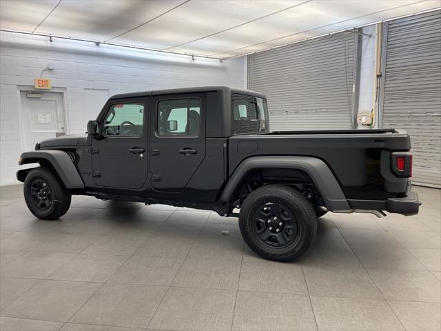new 2025 Jeep Gladiator car, priced at $39,675