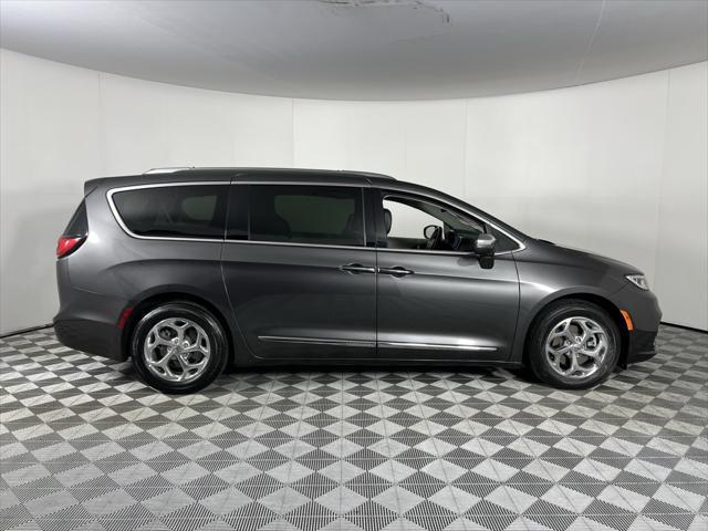used 2021 Chrysler Pacifica Hybrid car, priced at $26,975