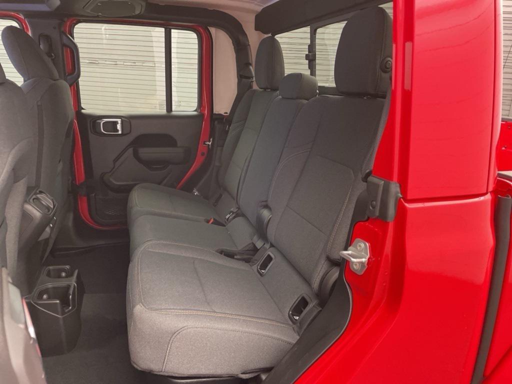 new 2025 Jeep Gladiator car, priced at $39,542