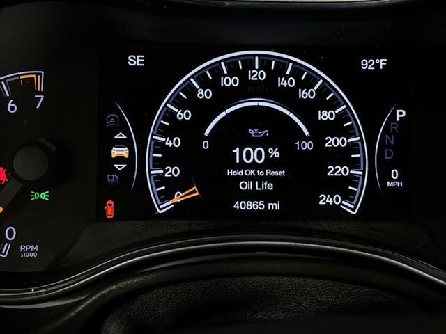 used 2022 Jeep Grand Cherokee car, priced at $24,173