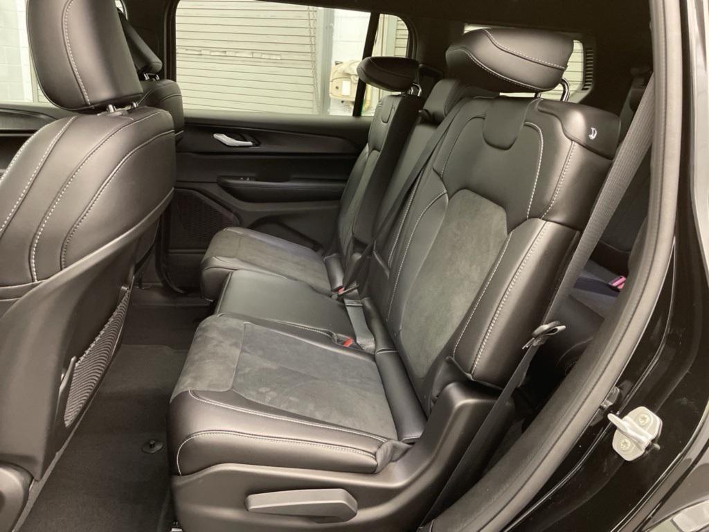 new 2025 Jeep Grand Cherokee L car, priced at $37,850