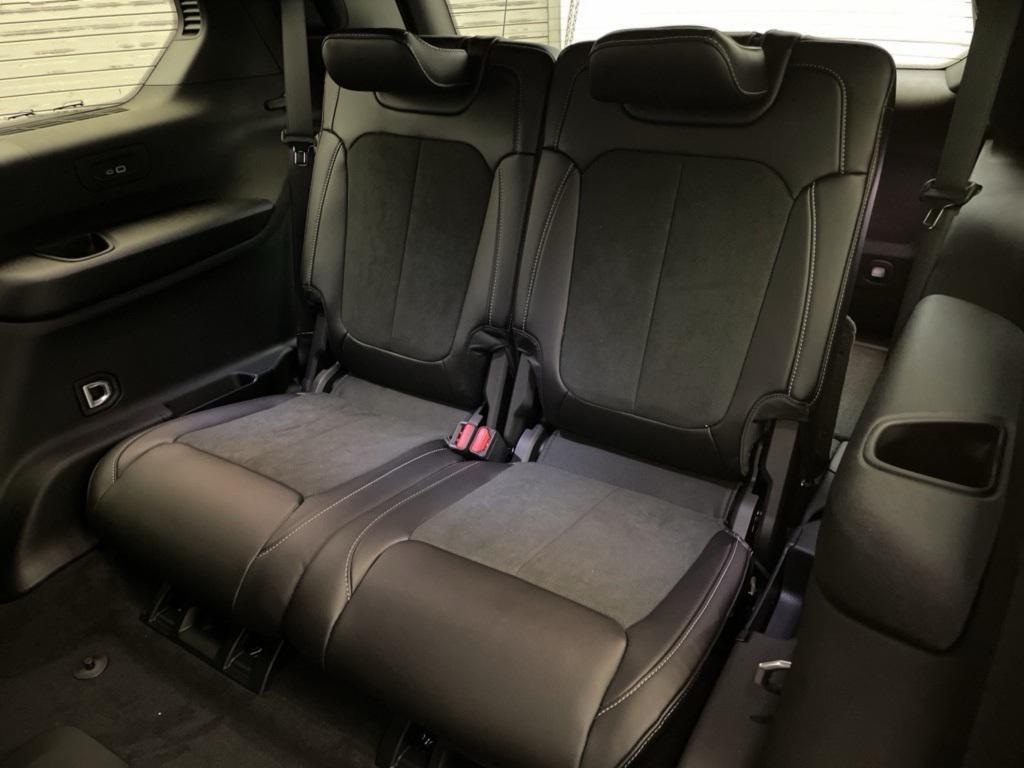 new 2025 Jeep Grand Cherokee L car, priced at $37,850