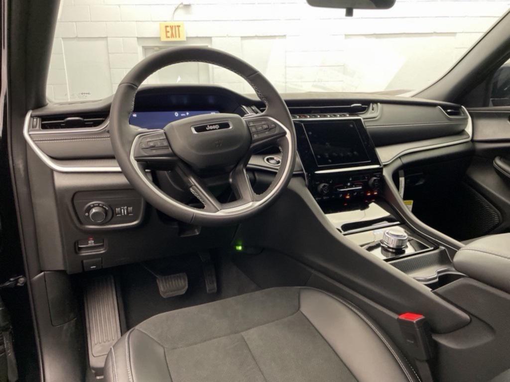 new 2025 Jeep Grand Cherokee L car, priced at $37,850