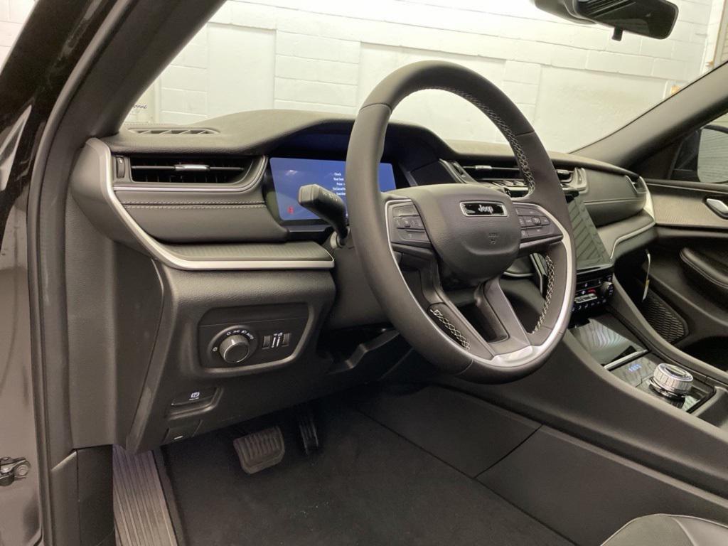 new 2025 Jeep Grand Cherokee L car, priced at $37,850