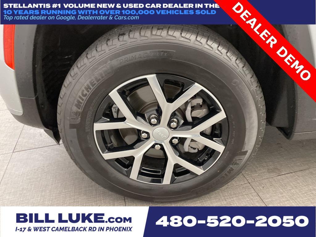 new 2025 Jeep Grand Cherokee L car, priced at $39,189