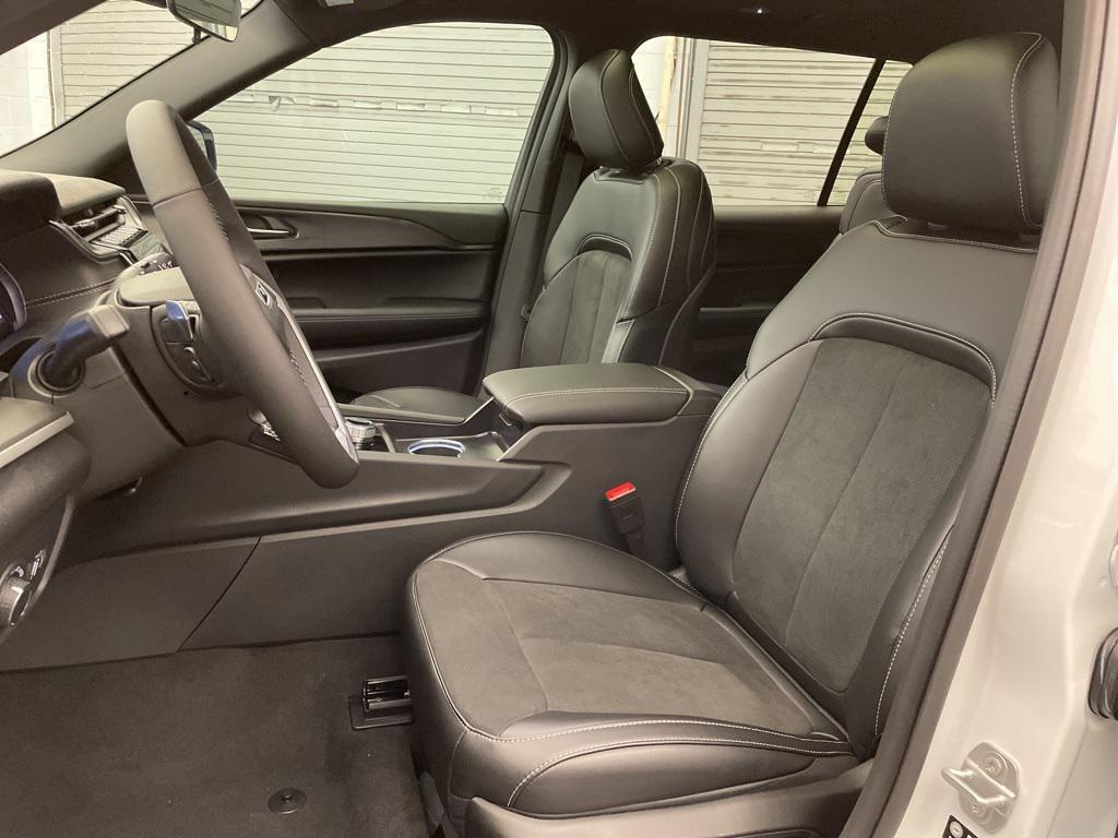 new 2025 Jeep Grand Cherokee L car, priced at $38,110