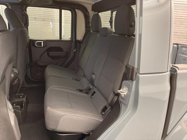 new 2025 Jeep Gladiator car, priced at $42,084
