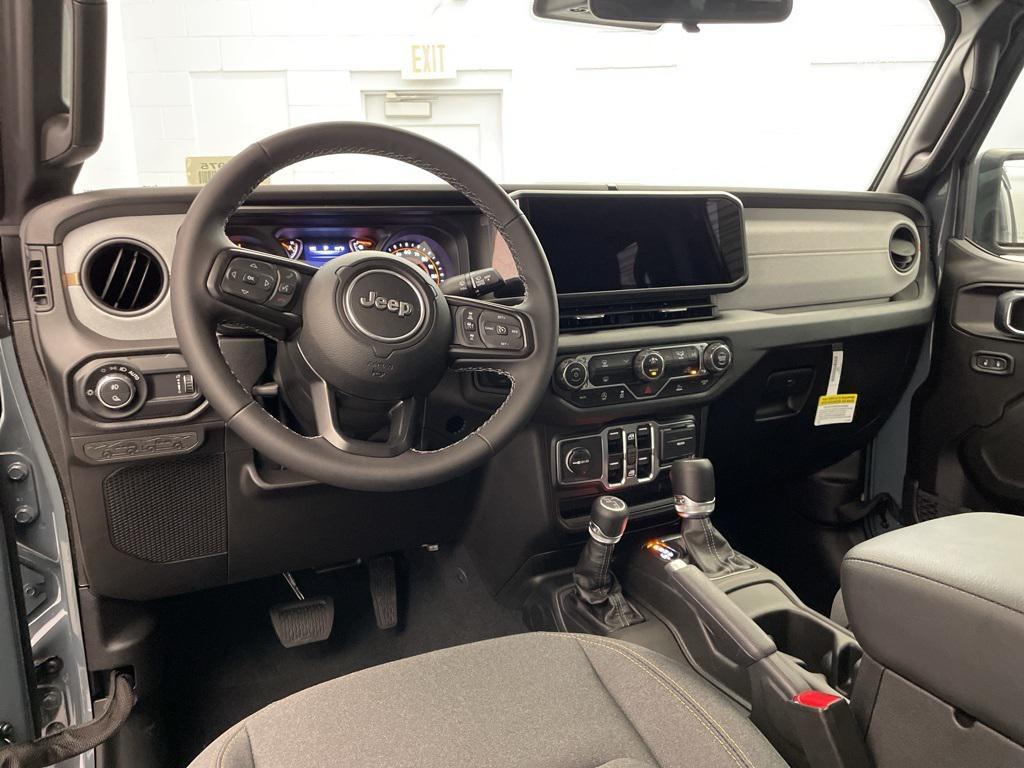 new 2025 Jeep Gladiator car, priced at $38,334