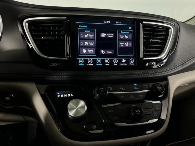 used 2020 Chrysler Pacifica Hybrid car, priced at $26,075