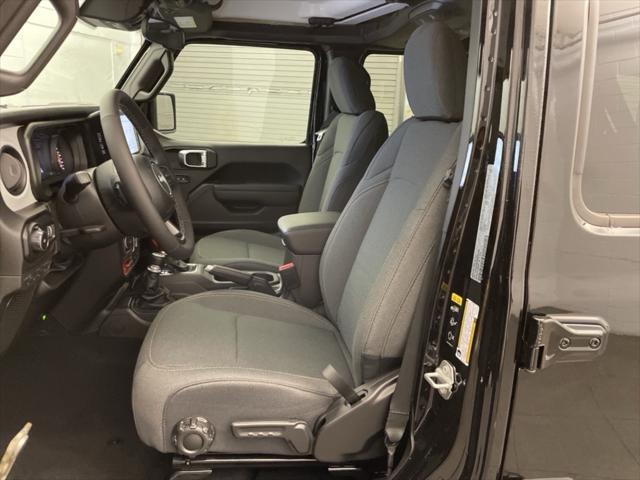 new 2025 Jeep Wrangler car, priced at $44,976