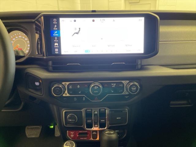 new 2025 Jeep Wrangler car, priced at $44,976