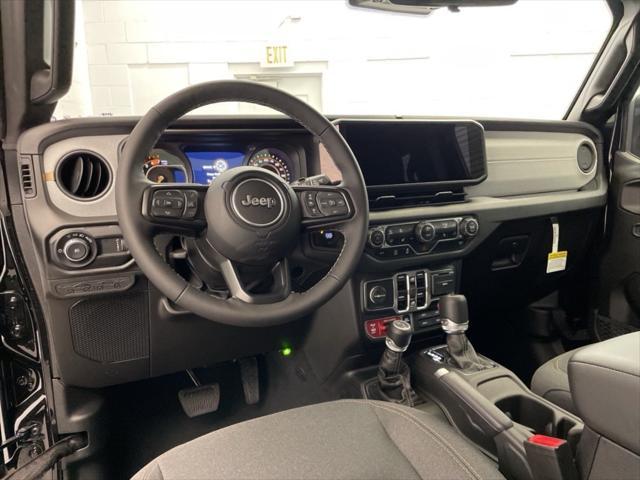 new 2025 Jeep Wrangler car, priced at $44,976