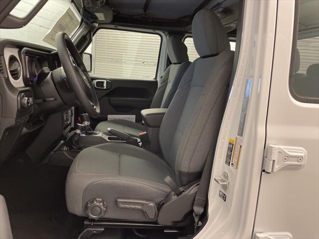 new 2025 Jeep Gladiator car, priced at $34,081